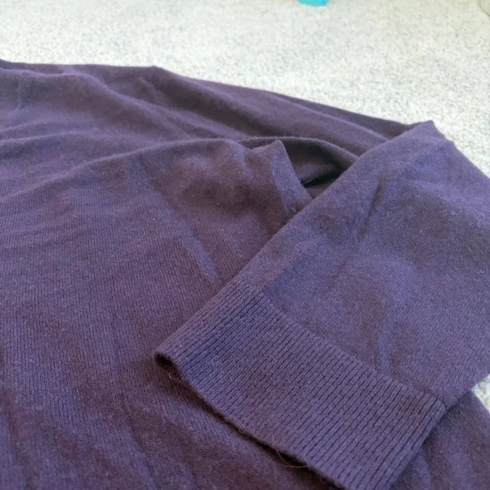 Vince Cashmere Sweater Mens 2XL‎ XXL Purple V Neck Quiet Luxury Minimalist